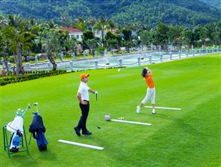 Diamond Bay Golf & Villas (